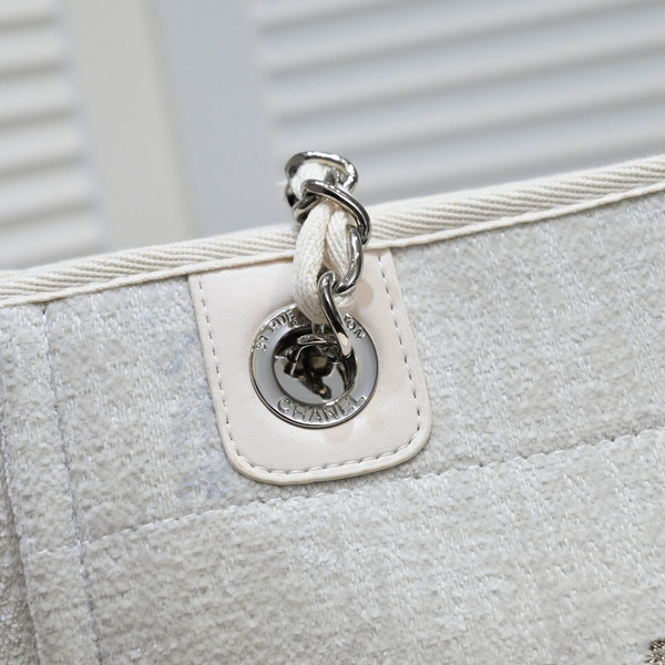 シャネルバッグ角部分ディテール